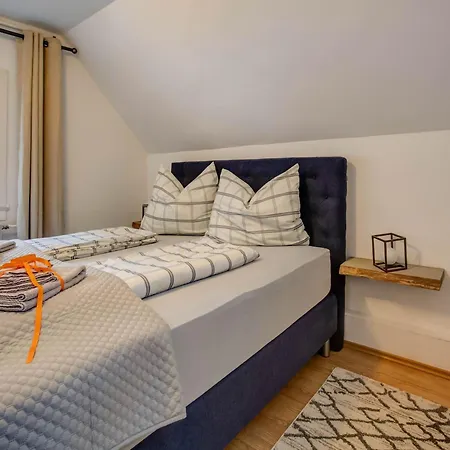 Feld Am Near Slopes *