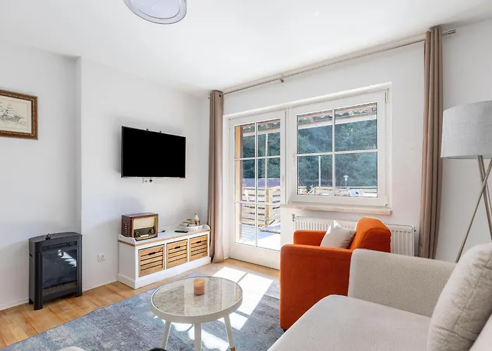 Feld Am Near Slopes * 湖畔的费尔德