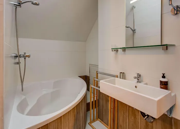 Feld Am Near Slopes 湖畔的费尔德